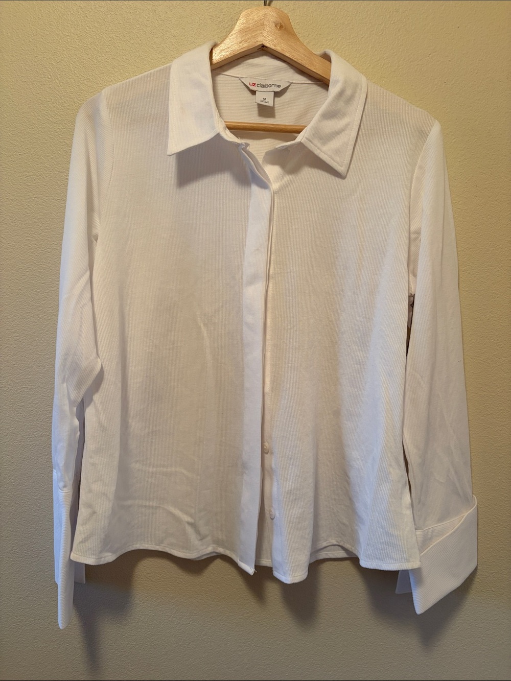 ♻️ Liz Claiborne White Semi-Sheer Button-Down Blouse